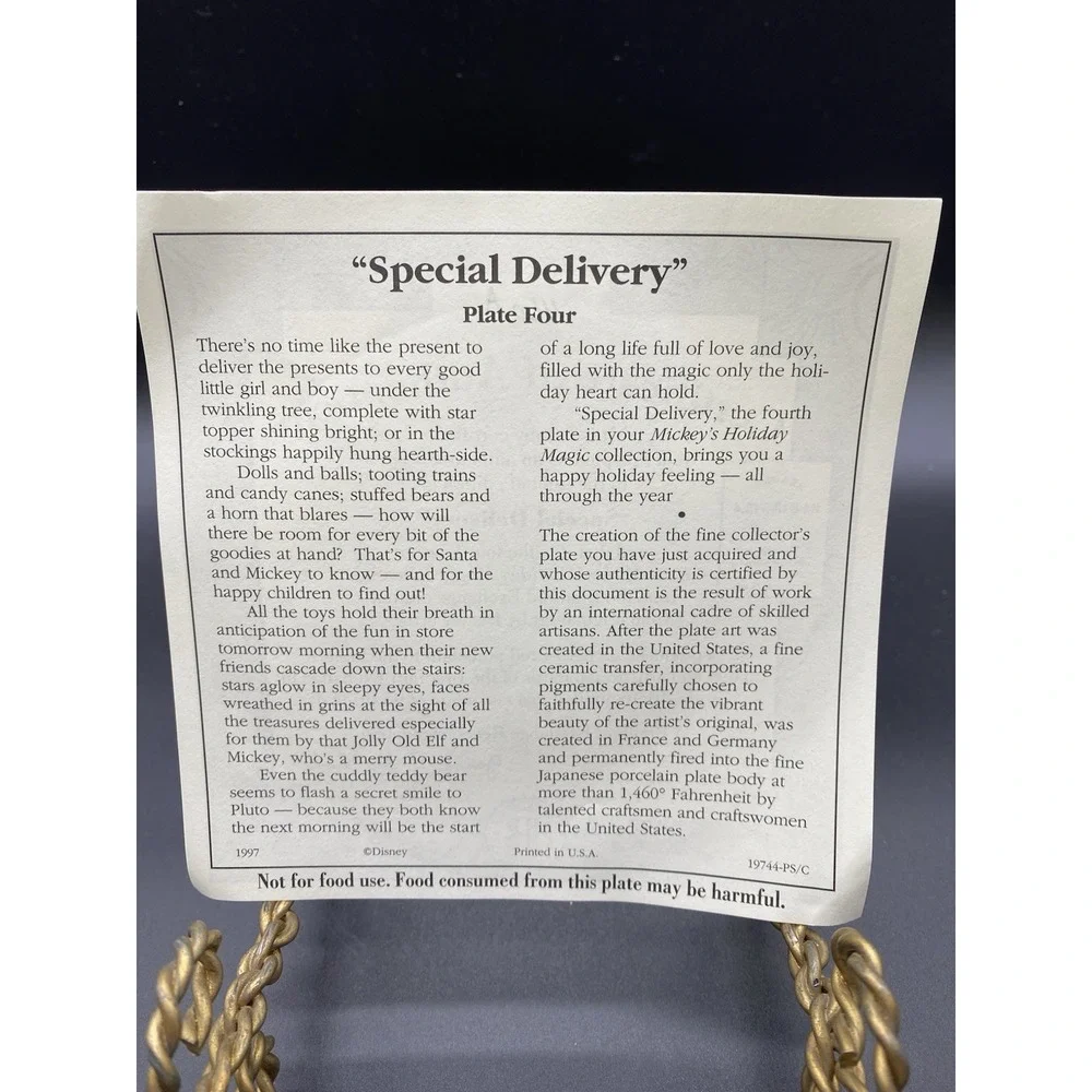 DISNEY-MICKEY'S HOLIDAY MAGIC-SPECIAL DELIVERY-CHRISTMAS-BRADFORD PLATE‎